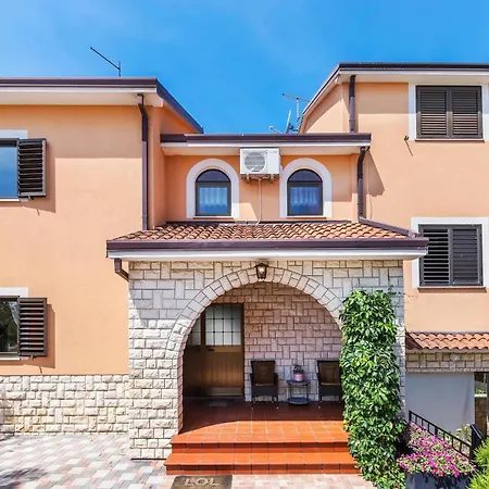 Stunning Home In Umag With House A Panoramic View Umag
