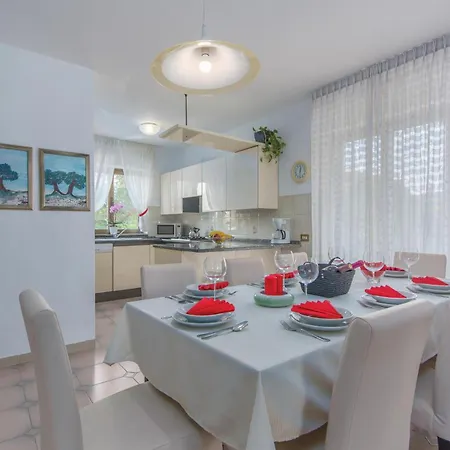 Stunning Home In Umag With House A Panoramic View