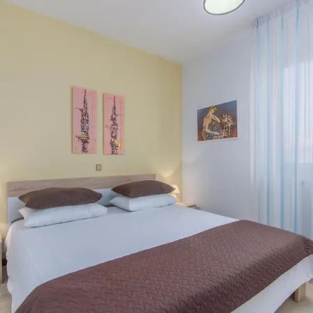 Stunning Home In Umag With House A Panoramic View Semesterbostad