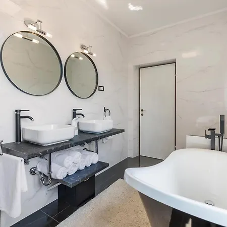 Stunning In With House A Panoramic View Hébergement de vacances *