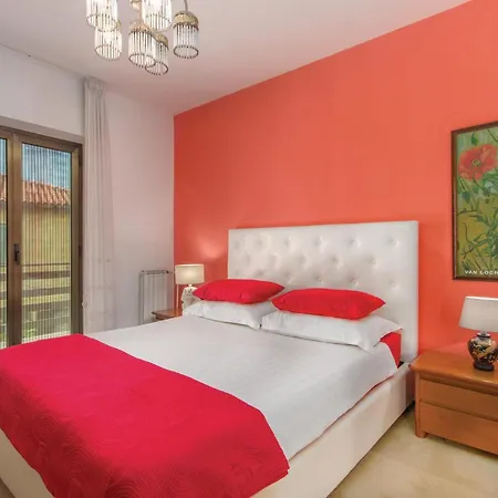 Vakantiehuis Stunning In With House A Panoramic View