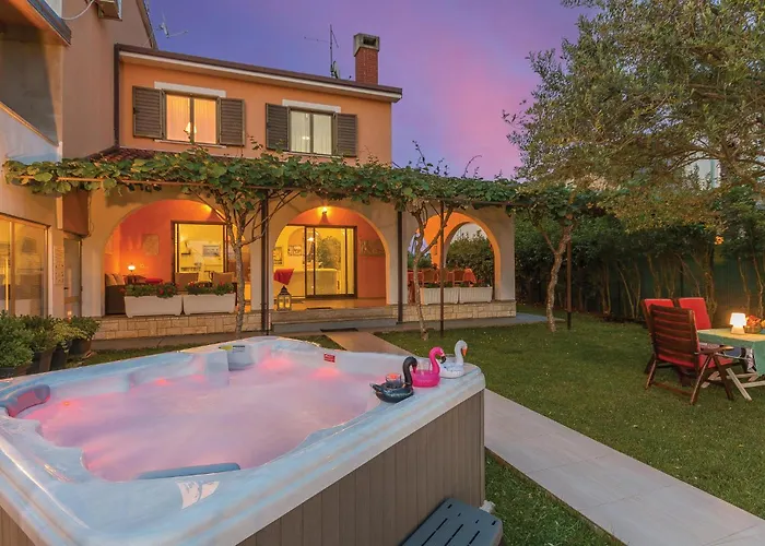 Semesterbostad Stunning Home In Umag