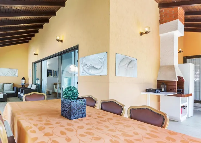 Semesterbostad Stunning Home In Umag