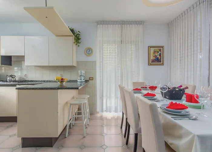 Stunning Home In Umag Semesterbostad